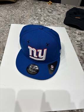New Era x Disney Mickey Mouse NFL New York Giants 9FIFTY Snapback Hat